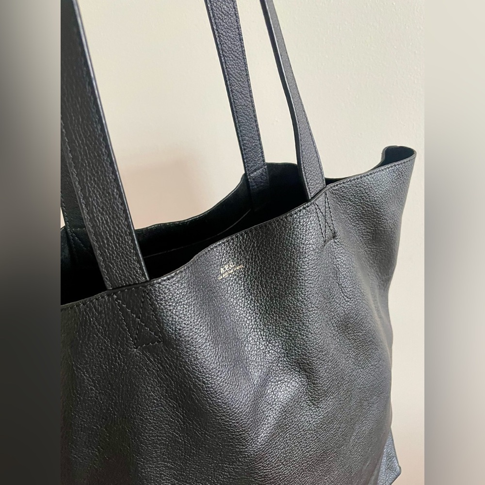 A.P.C. Black “Maiko” Leather Tote Bag - Picture 5 of 10
